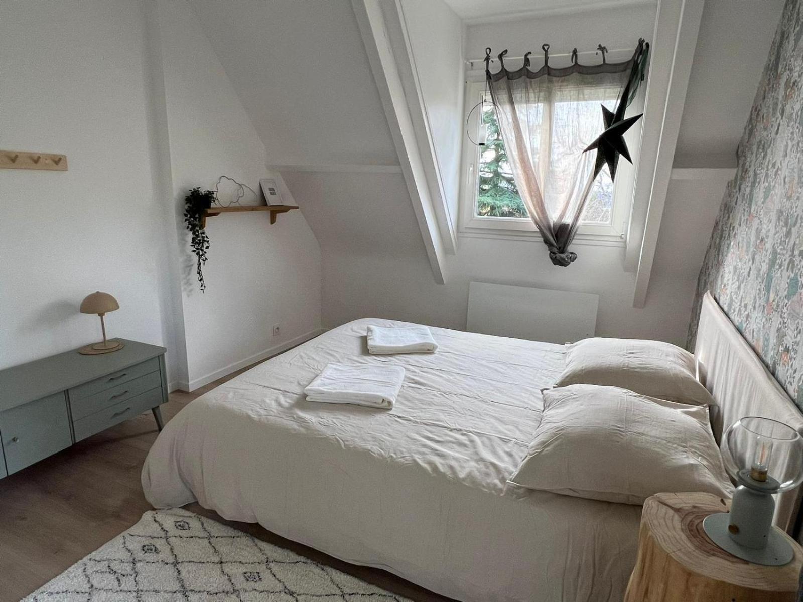Maison Familiale, Belle Et Moderne Proche De Versailles Et Thoiry Maule Exterior foto